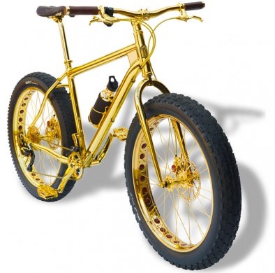 Велосипед из золота и драгоценных камней.