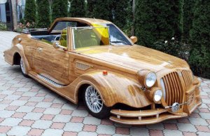 Деревянный автомобиль покорил всех на «ярмарке тщеславия»