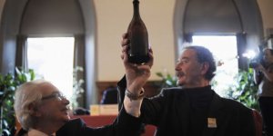 Бутылка вина «Vin Jaune» 237-летней выдержки уйдёт с молотка