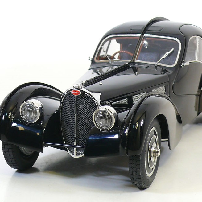 Bugatti дизайнера Ральфа Лорена получил титул «Самая красивая машина в мире»
