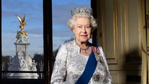 Британская королева распродает недвижимость