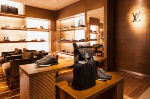 Галерея мужской обуви Louis Vuitton в ЦУМе 