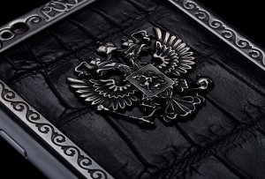 Телефоны из «черной» линейки Caviar можно купить и в России