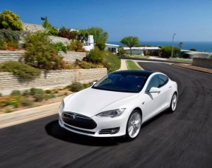 Tesla: презентация бюджетного электромобиля стоимостью $35.000