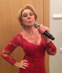 Певица Любовь Успенская в свои 62 года хвастается своей фигурой