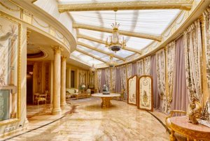 Выставлен на продажу золотой дворец на Рублёвке за $100 миллионов