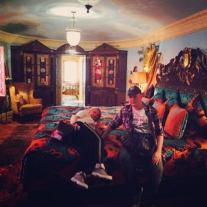 Андрей Данилко и его сценическая «мама» сняли для отдыха роскошный особняк Джанни Версаче