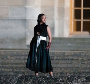 В Версальском дворце с участием Рианы прошли съёмки модного фильма Dior