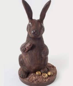 Бренд 77 Diamonds создал шоколадного пасхального кролика с бриллиантовыми глазами
